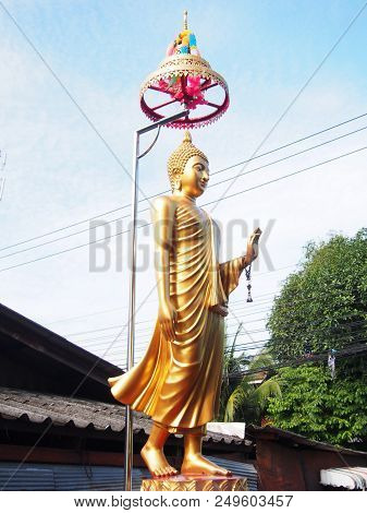 The Anchor Of Buddist Villagers And Representing The Prophet.