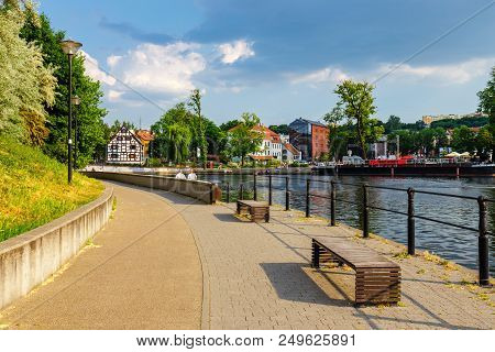 Bydgoszcz, Poland, May 31, 2018: The Waterfront On The River Brda With Beautiful Architecture In Byd