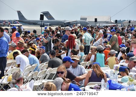 Chicopee, Ma - Jul 14: Crowd At The 2018 Great New England Airshow At Westover Air Reserve Base In C
