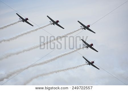 Chicopee, Ma - Jul 14: Geico Skytypers At The 2018 Great New England Airshow At Westover Air Reserve
