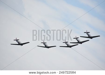 Chicopee, Ma - Jul 14: Geico Skytypers At The 2018 Great New England Airshow At Westover Air Reserve