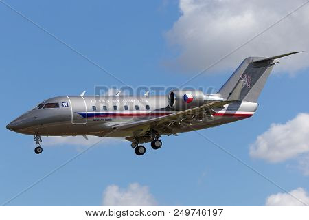 Raf Fairford, Gloucestershire, Uk - July 14, 2014: Czech Air Force Canadair Challenger 601-3a Vip Ai