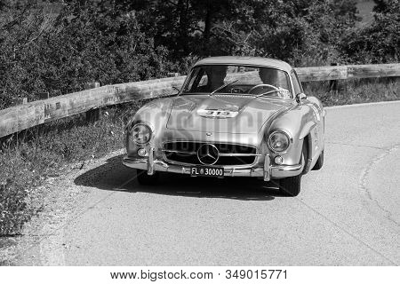 Pesaro Colle San Bartolo , Italy - May 17 - 2018 : Mercedes-benz 300 Sl CoupÉ (w198) 1955 On An Old 