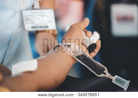 Donating Blood For Transfusions : Blood Donation And Blood Donor,  Hemolytic Transfusion Bank Concep