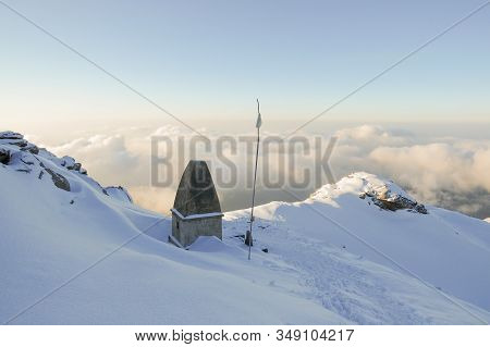 A Small Temple At The Summit Of Himalayan Mountain