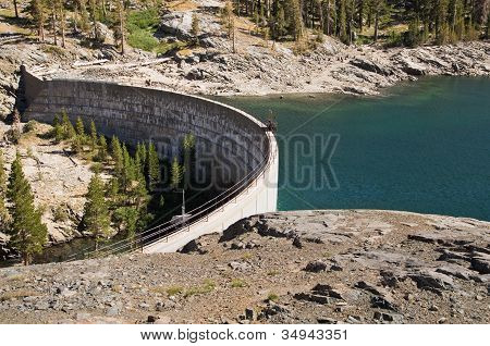 Waugh Lago presa