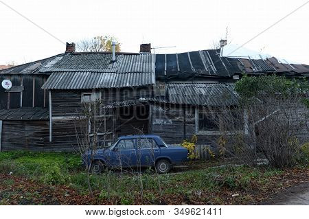 Ryazan, Russia - October 21, 2017:old Wooden House On Vvedenskaya Street In The City Of Ryazan