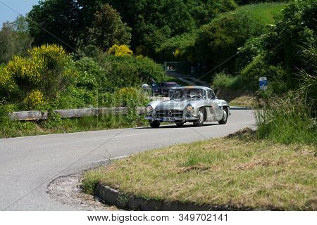Pesaro Colle San Bartolo , Italy - May 17 - 2018 : Mercedes-benz 300 Sl CoupÉ (w198) 1955 On An Old 