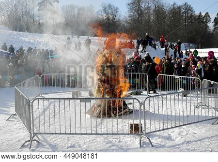 Gatchina, Leningrad Region, Russia - March 5, 2011: The Traditional Spring Holiday In Russia Is Masl