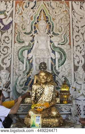 Buddha Statue For Thai People And Foreign Travelers Travel Visit And Respect Praying At Wat Pracha R