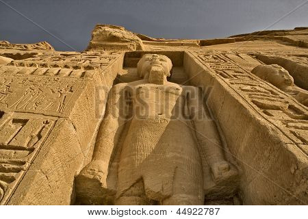 Dronning Nefertari tempel kæmpe skulptur