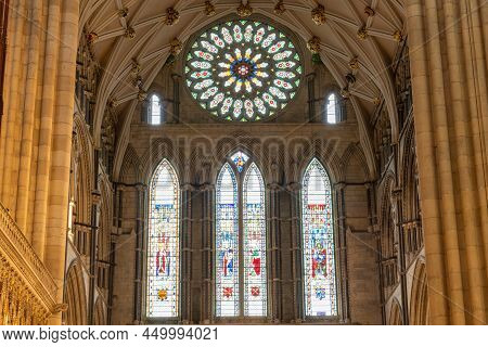 York.yorkshire.united Kingdom.february 14th 2022.view Of The Rose Window In The  South Transept Insi