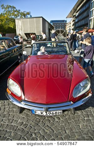 Oldtimers At The Hauptwache