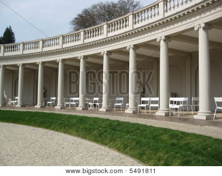 Branco Royal cadeiras, Galeria de grego