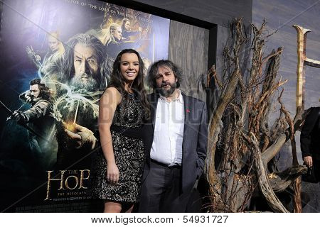 LOS ANGELES - DEC 2: Katie Jackson, Peter Jackson at the premiere of Warner Bros' 'The Hobbit: The Desolation of Smaug' at the Dolby Theater on December 2, 2013 in Los Angeles, CA