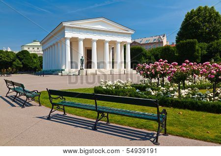 Theseus Temple In Volksgarten