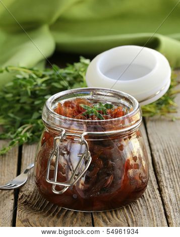 red onion marmalade with thyme French cuisine
