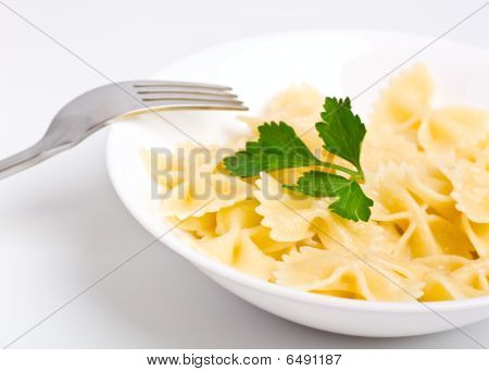 einfache Farfalle-Nudeln