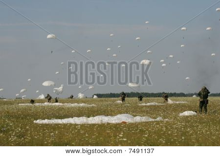 paratroopers
