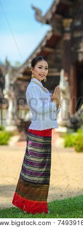Girls With Thai Northern Style In Sawasdee Action