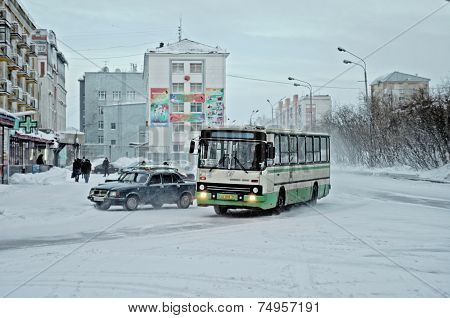 VORKUTA - JANUARY 21: Lenina street on January 21, 2013 in Vorkuta