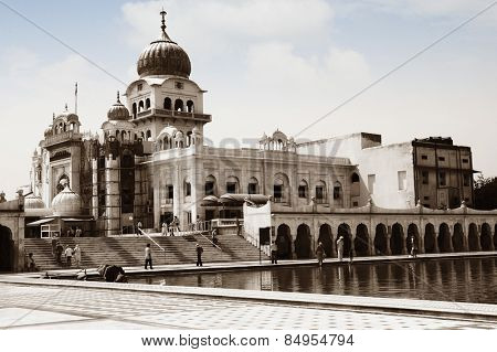 Pond at a gurudwara, Gurudwara Bangla Sahib, New Delhi, India
