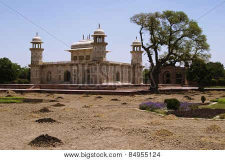 Facade of a mausoleum, Itmad-ud-Daulah's Tomb, Agra, Uttar Pradesh, India