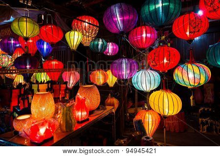 Handcrafted lanterns in ancient town Hoi An, Vietnam