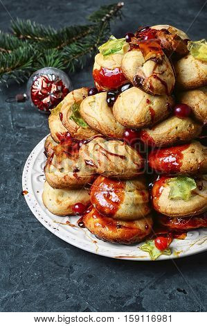 Christmas Cake A Croquembouche