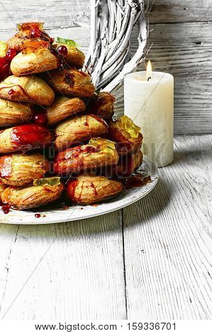 Christmas Croquembouche Cake