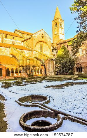 Hdr Staffarda Abbey