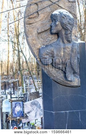 ST. PETERSBURG, RUSSIA - NOVEMBER 29, 2016: Photo of Monument to Victor Tsoi on the grave of the singer.