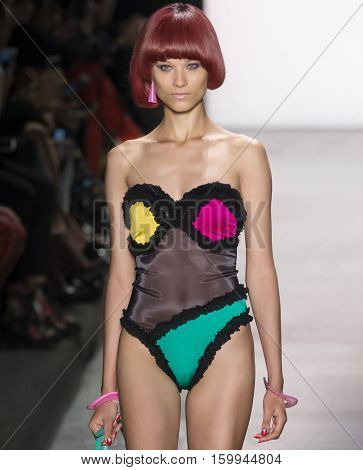 Jeremy Scott - Spring 2017 Collection