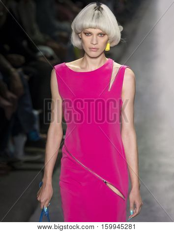 Jeremy Scott - Spring 2017 Collection