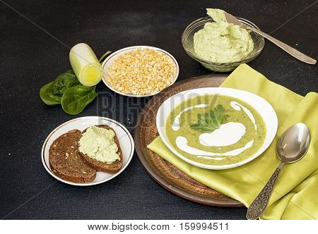 Pea Cream Soup With Spinach And Leek