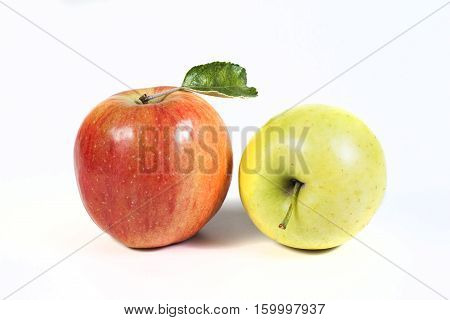 apple isolated on white backgraund, isolated objects