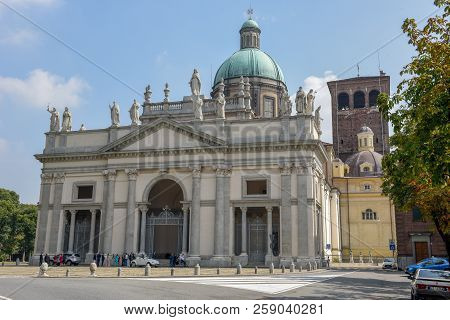 Vercelli, Italy - 8 September 2018: The Dome Of Vercelli Cathedral In Piedmont On Italy