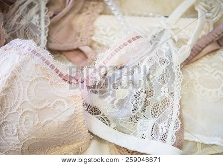 Elegant Women's Underwear, Lace Bas, Lingerie Details