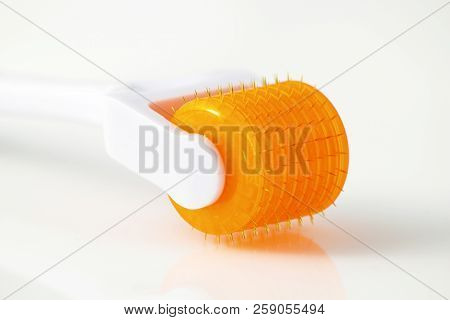 Derma Roller For Medical Micro Needling Therapy. Tool Also Known As: Derma Roller, Mesoroller, Meso-