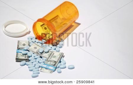 お金と薬医療と薬の c の高コストを表す薬瓶から注ぐ