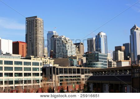 Downtown Seattle Washington ved solopgang set fra Elliot Bay