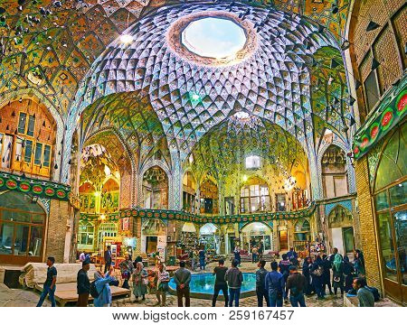 Kashan, Iran - October 22, 2017: Panorama Of Large Hall Of Aminoddole Caravanserai (timche-ye Amin O