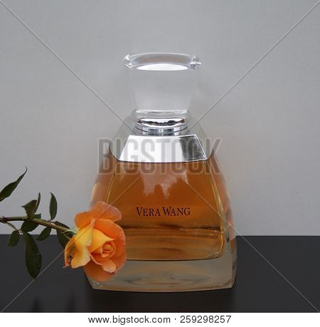 Vera Wang, fragrance for ladies, large perfume bottle decorated with an English rose
Kassel, Germany, September 15, 2018 Vera Wang is an American fashion designer of Chinese descent. In 2002 her first own perfume was released, developed by the two perfume