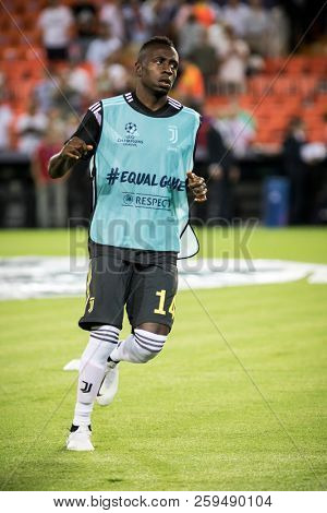 VALENCIA, SPAIN - SETEMBER 19: Blaise Matuidi during UEFA Champions League match between Valencia CF and Juventus at Mestalla Stadium on September 19, 2018 in Valencia, Spain