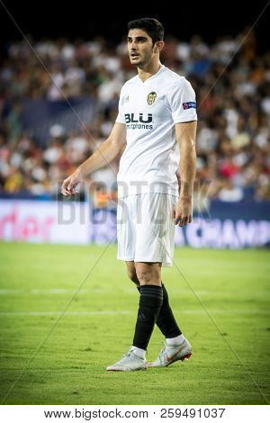 VALENCIA, SPAIN - SETEMBER 19: Guedes during UEFA Champions League match between Valencia CF and Juventus at Mestalla Stadium on September 19, 2018 in Valencia, Spain