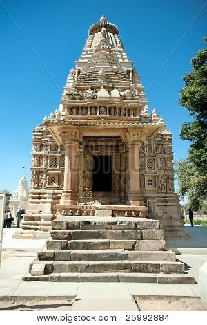 Parsvanath, Ludgero, Shanti Nath, grupo oriental dos templos de Khajuraho, Madhya Pradesh, Índia