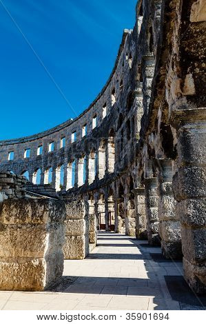 Antikke romerske amfiteater i Pula, Istrien, Kroatien