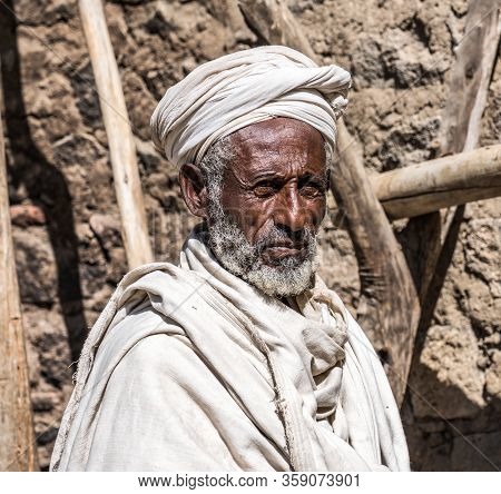 Lalibela, Ethiopia - Feb 14, 2020: Ethiopian People At The Famous Monastery Neakuto Leab Near Lalibe