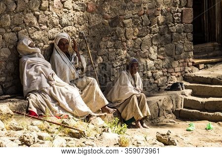 Lalibela, Ethiopia - Feb 14, 2020: Ethiopian People At The Famous Monastery Neakuto Leab Near Lalibe