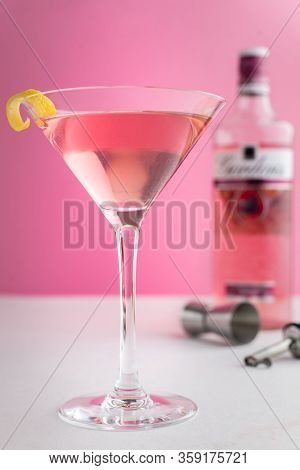 Pink Gin Gordons Drink Martini And Tonic